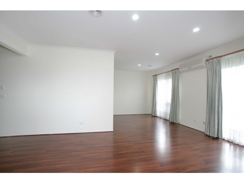 6A Ballina Place, Hampton Park VIC 3976