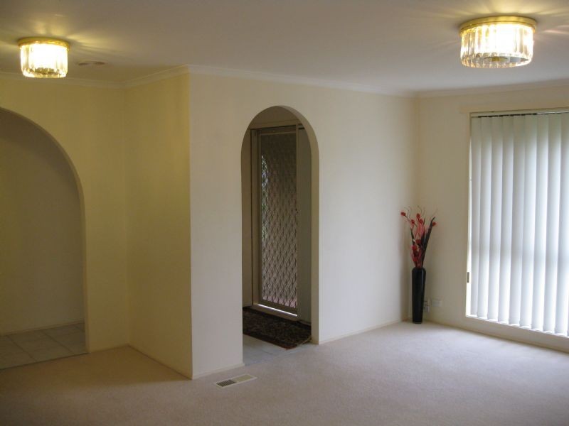 4 Highton Close, Hampton Park VIC 3976