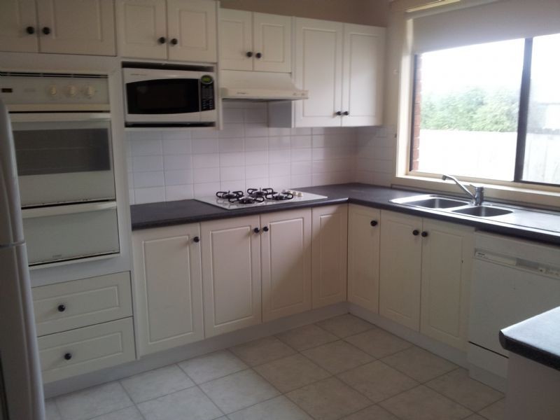 4 Highton Close, Hampton Park VIC 3976