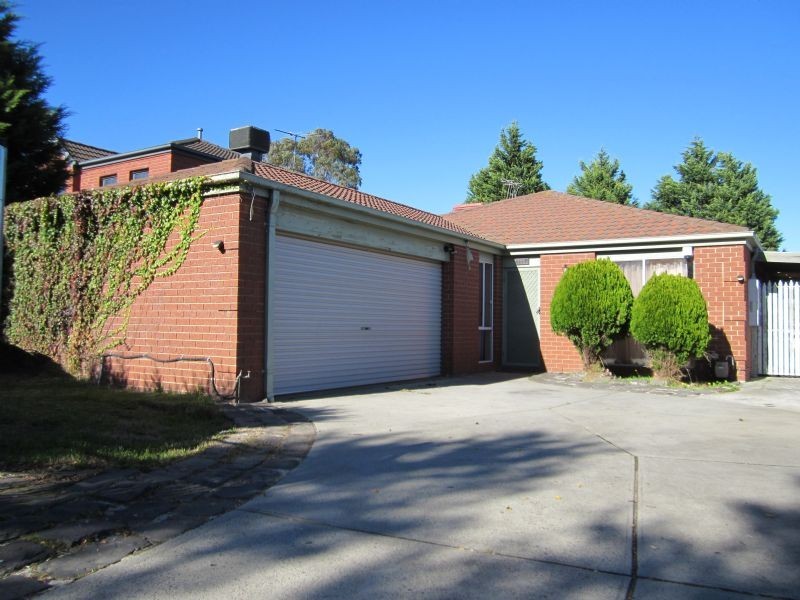 38 James Wyman Place, Hampton Park VIC 3976