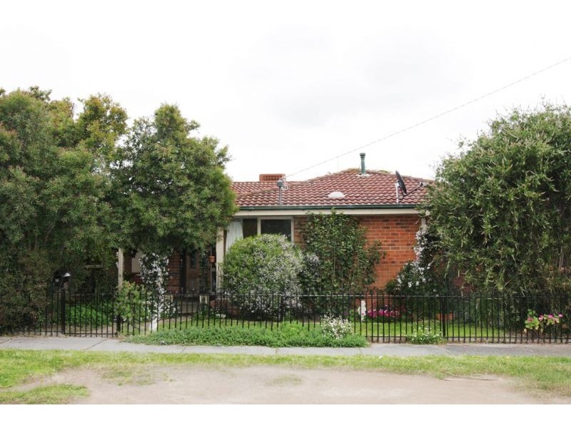 13 Cairns Road, Hampton Park VIC 3976