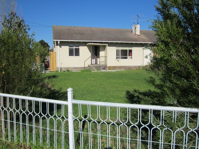 32 Oak Avenue, Doveton VIC 3177