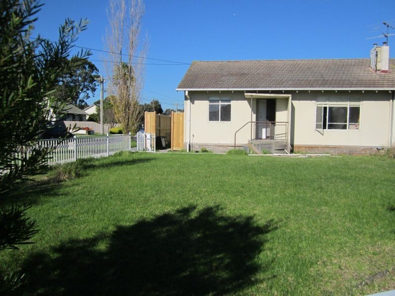 32 Oak Avenue, Doveton VIC 3177