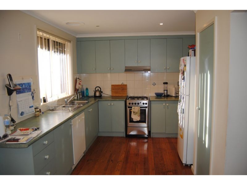 37 Green Valley Crescent, Hampton Park VIC 3976