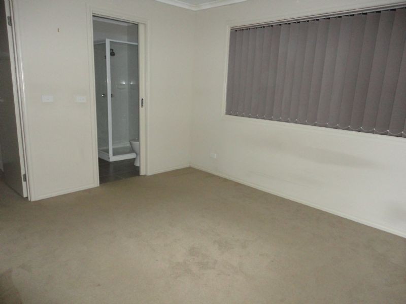 40 Tyndall Street, Cranbourne VIC 3977