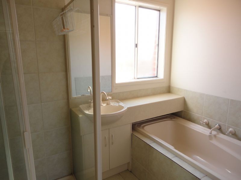 U1/40 Kirkwood Crescent, Hampton Park VIC 3976