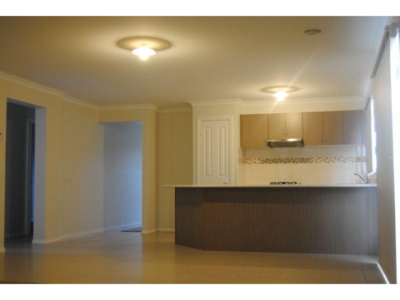 8 Libby Court, Hampton Park VIC 3976