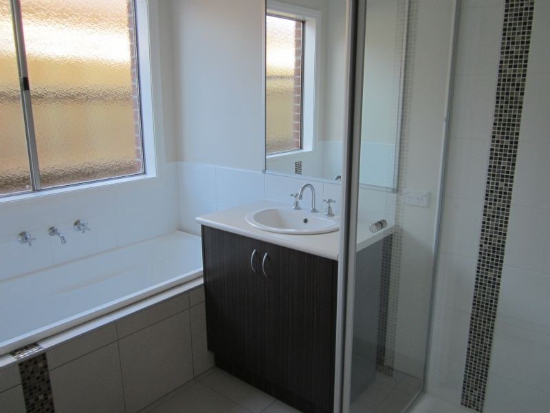 8 Libby Court, Hampton Park VIC 3976