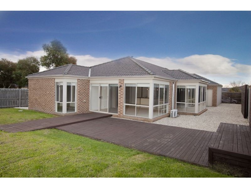 2 Park City Drive, Lynbrook VIC 3975