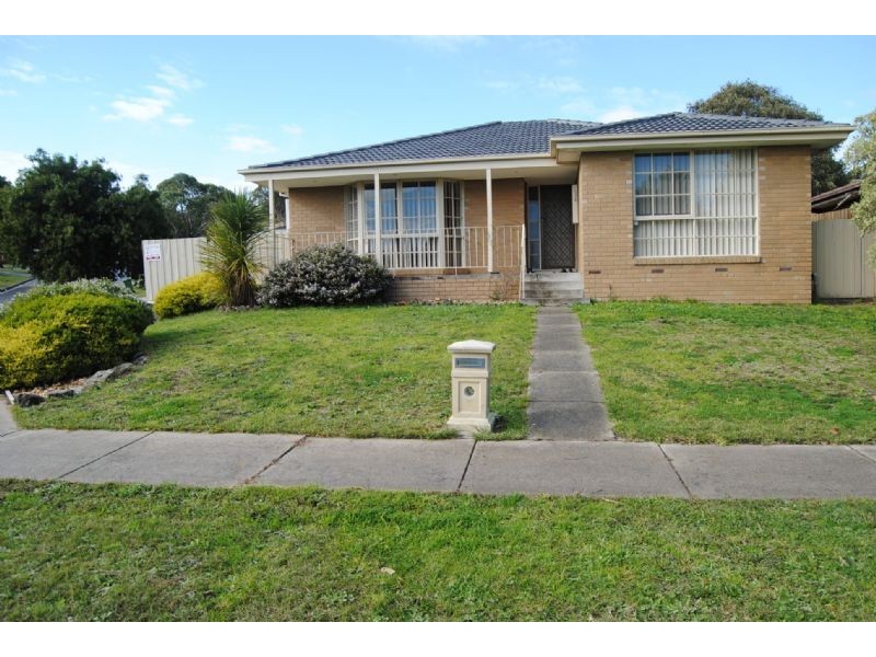 6 Willow Drive, Hampton Park VIC 3976