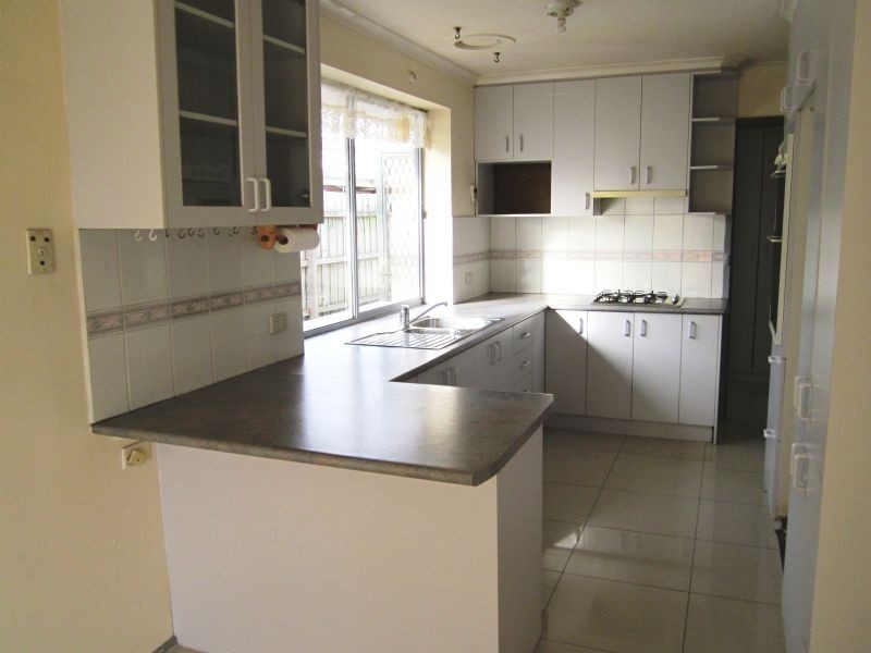 2 Vanessa Drive, Hampton Park VIC 3976