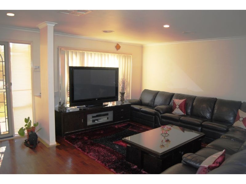 54 Bateman Grove, Hampton Park VIC 3976