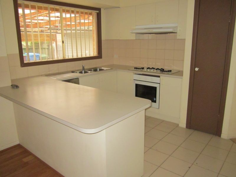 18 The Parkway, Hampton Park VIC 3976