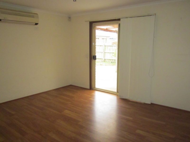 18 The Parkway, Hampton Park VIC 3976