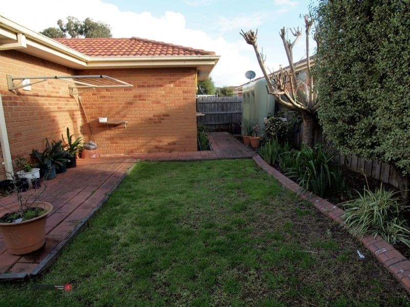 11 Donegal Way, Hampton Park VIC 3976