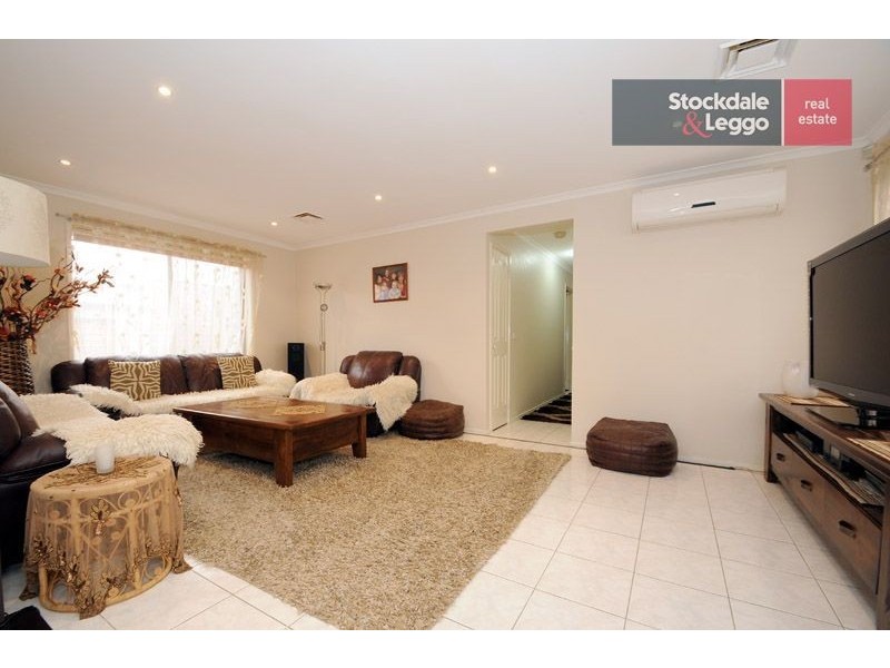3 General Joshua Drive, Hampton Park VIC 3976