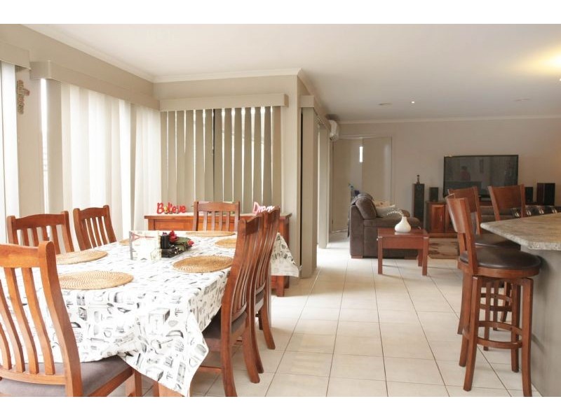 2 Sun Valley Boulevard, Lynbrook VIC 3975