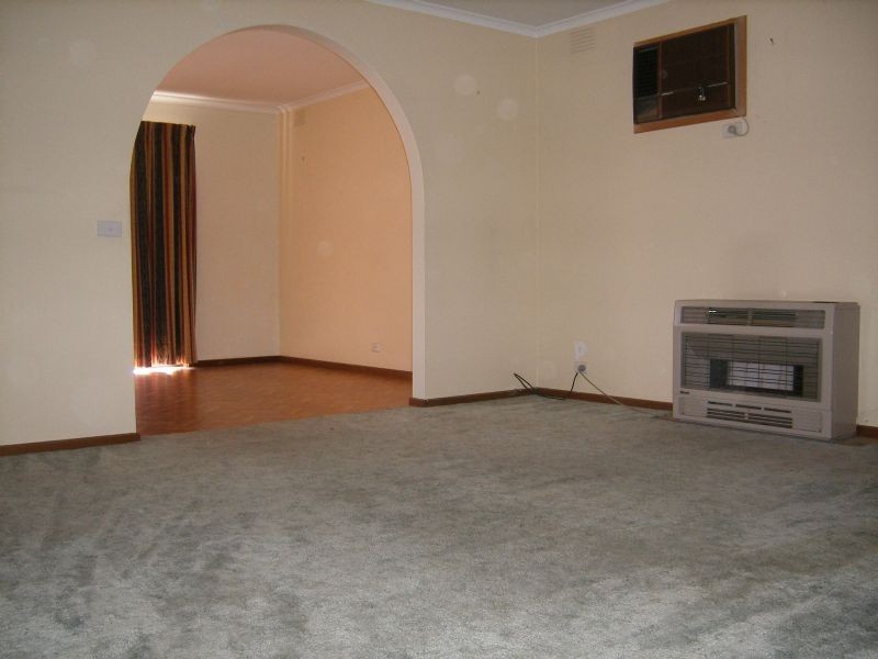 27 Alma Road, Hampton Park VIC 3976