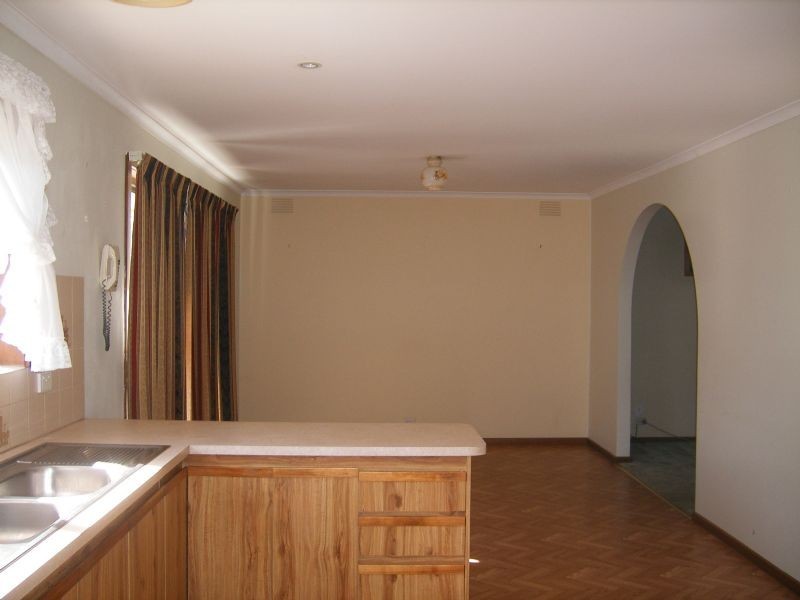 27 Alma Road, Hampton Park VIC 3976