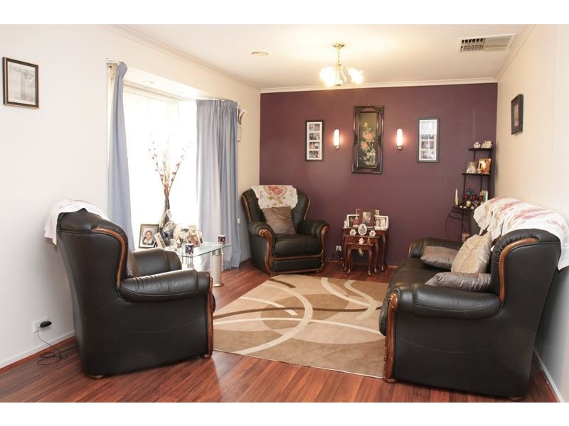 13 Isaac Edey Place, Hampton Park VIC 3976