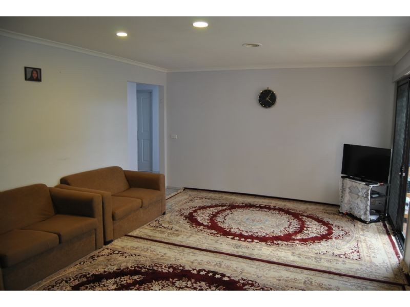 35 Bluegum Way, Hampton Park VIC 3976