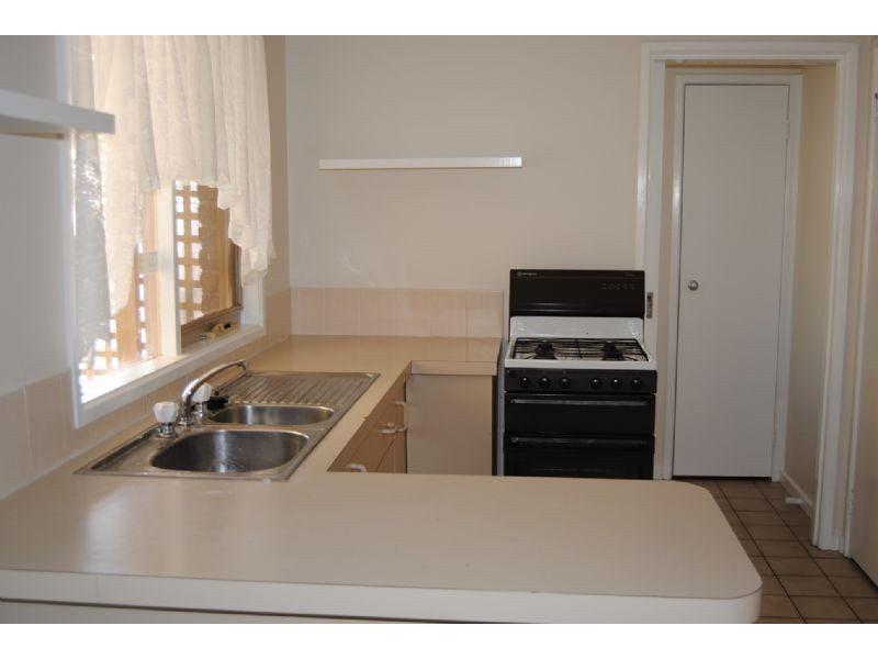 10 James Wyman Place, Hampton Park VIC 3976