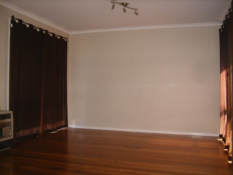 18 Deanswood Road, Hampton Park VIC 3976