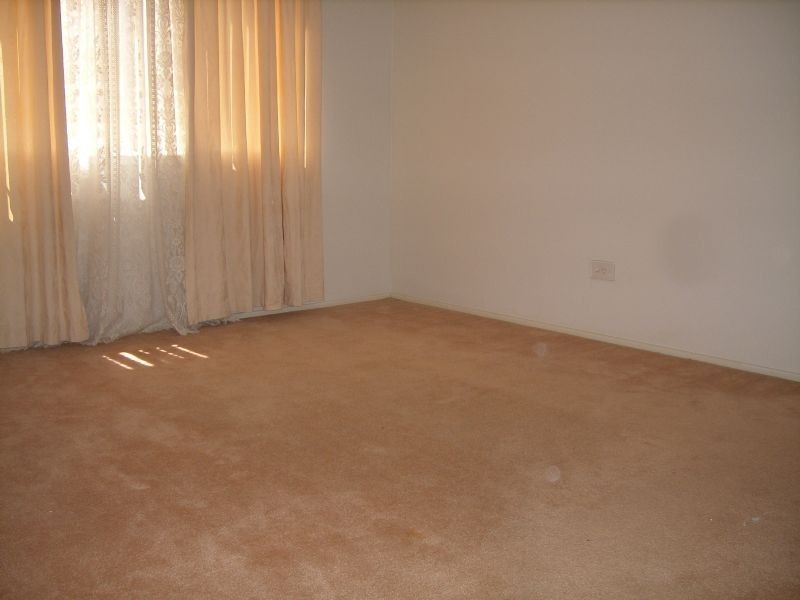 10 Eldershaw Drive, Lynbrook VIC 3975