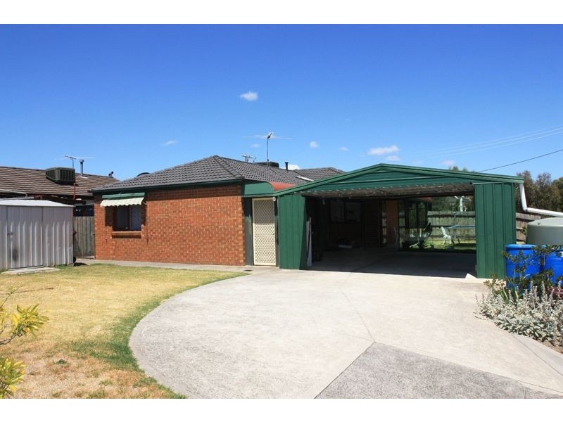 13 Kirkwood Crescent, Hampton Park VIC 3976