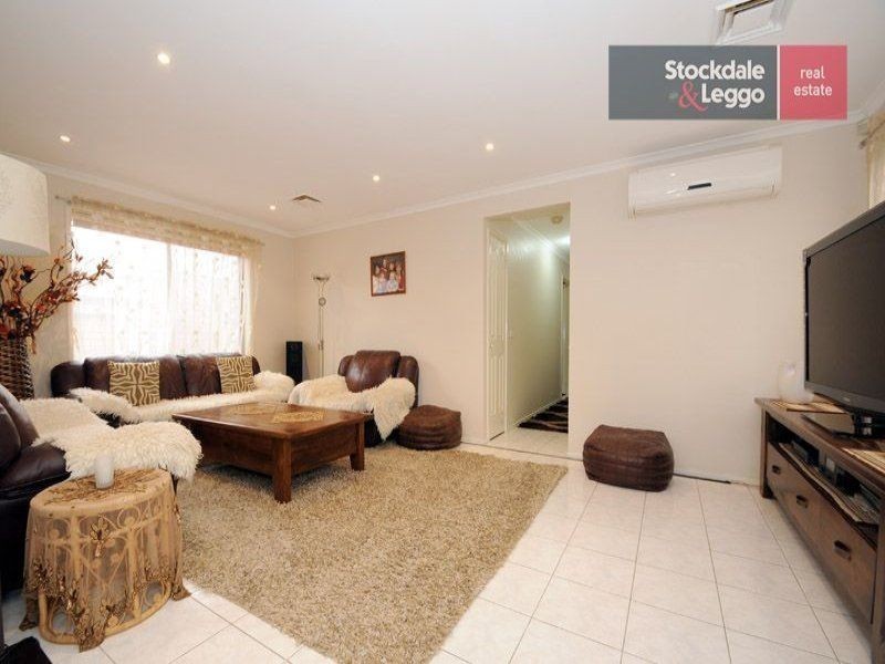 3 General Joshua Drive, Hampton Park VIC 3976