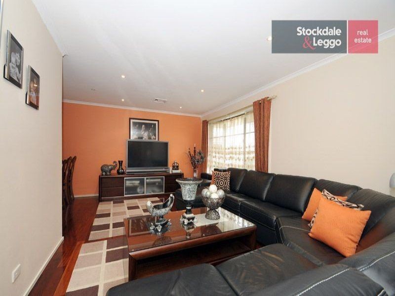 3 General Joshua Drive, Hampton Park VIC 3976