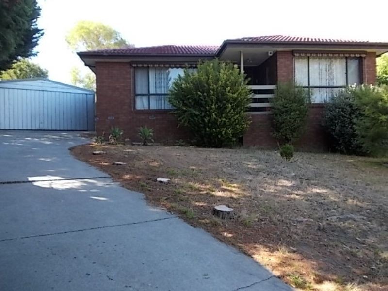 16 Edgerton Court, Hampton Park VIC 3976