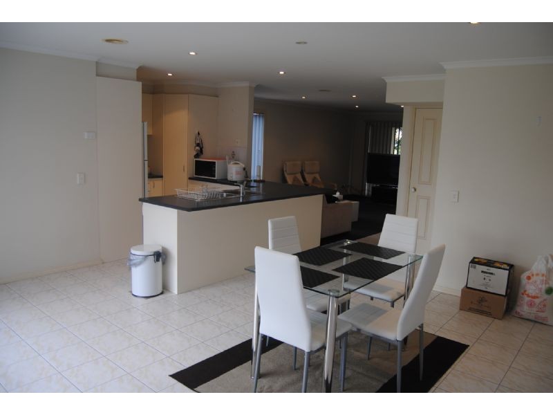 16 Provence Place, Narre Warren South VIC 3805