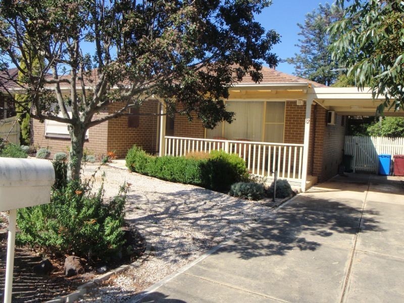 12 Dearing Avenue, Cranbourne VIC 3977