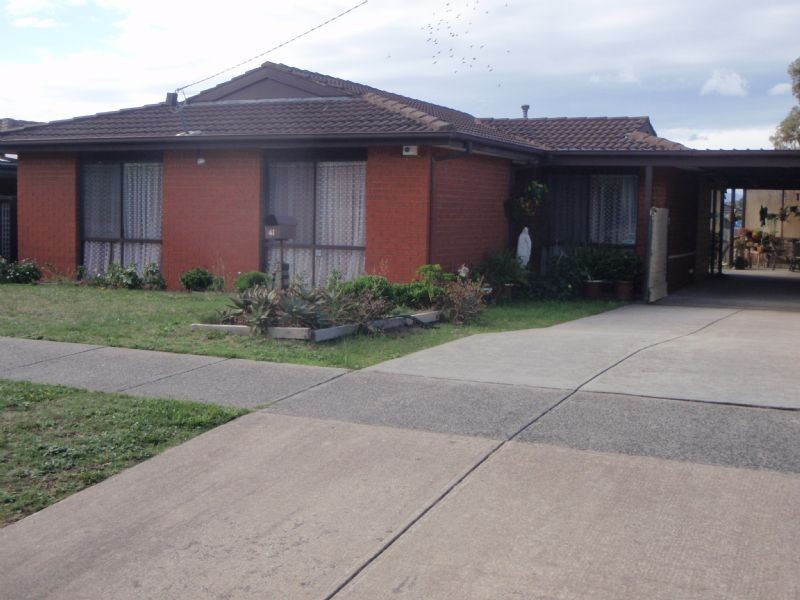 41 Edeys Run, Hampton Park VIC 3976