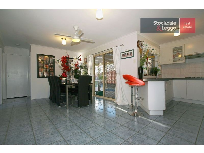 4 The Ridge, Hampton Park VIC 3976