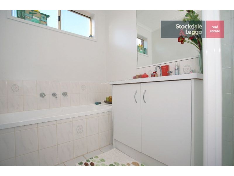 4 The Ridge, Hampton Park VIC 3976