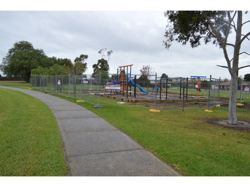 1/53 Leopold Crescent, Hampton Park VIC 3976