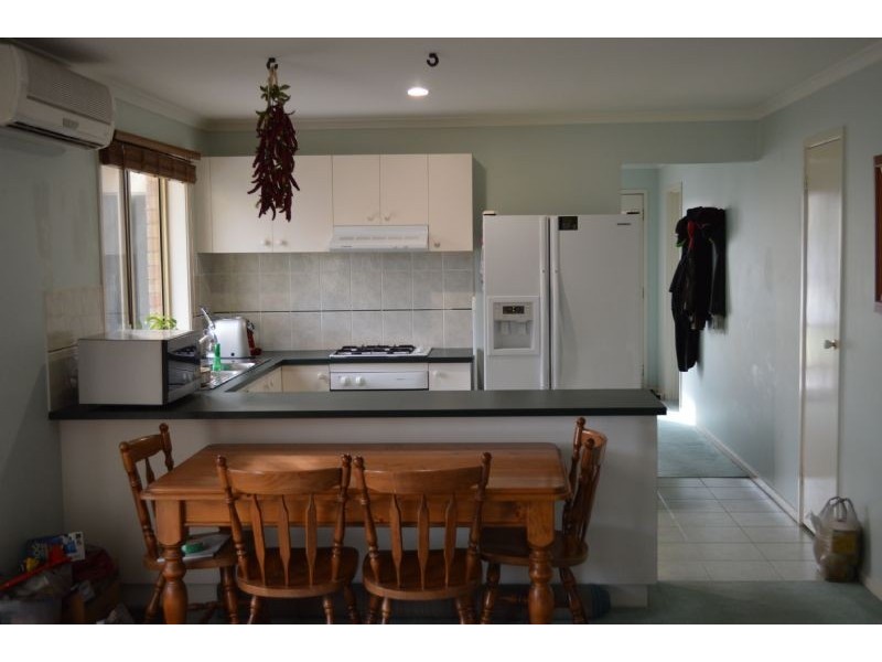 8 Gumtree Grove, Hampton Park VIC 3976