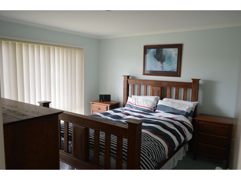 8 Gumtree Grove, Hampton Park VIC 3976