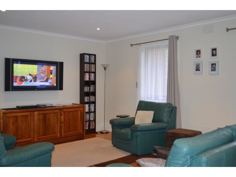 6 Pound Road, Hampton Park VIC 3976