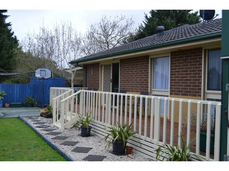 6 Pound Road, Hampton Park VIC 3976