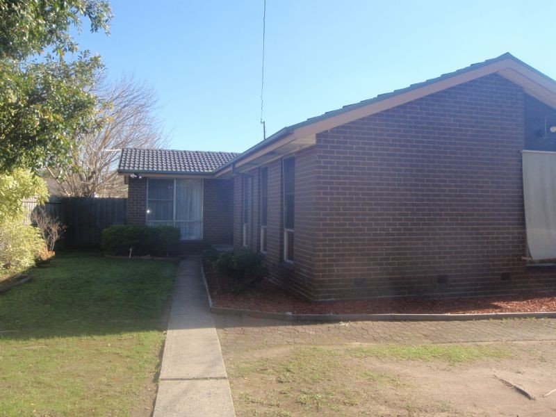 9 Greenvally Crescent, Hampton Park VIC 3976