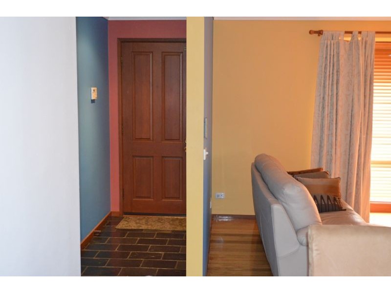 11/2 Jason Place, Hampton Park VIC 3976