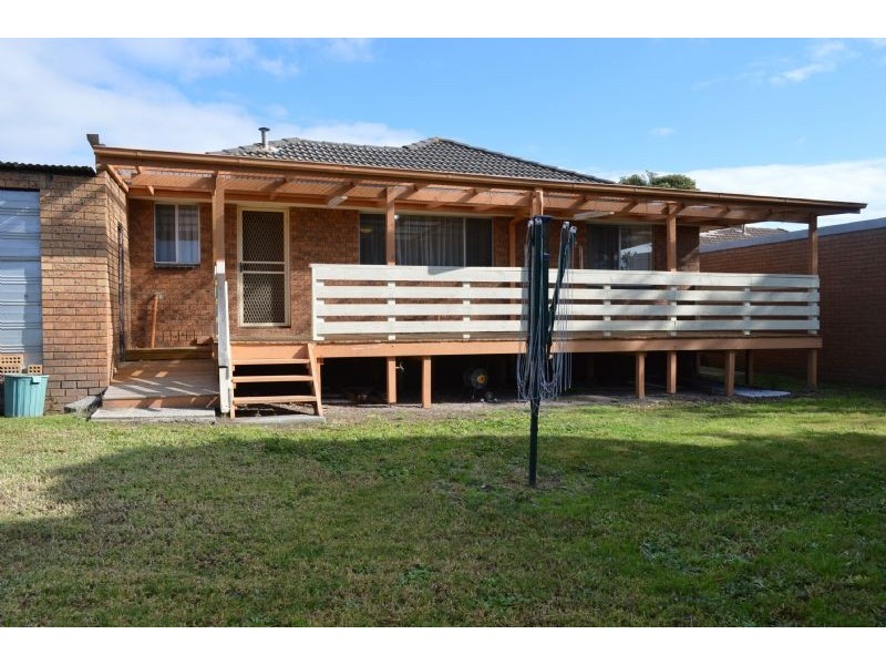 11 Bellbrook Drive, Dandenong North VIC 3175