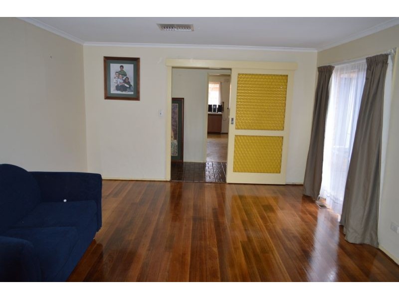 11 Bellbrook Drive, Dandenong North VIC 3175