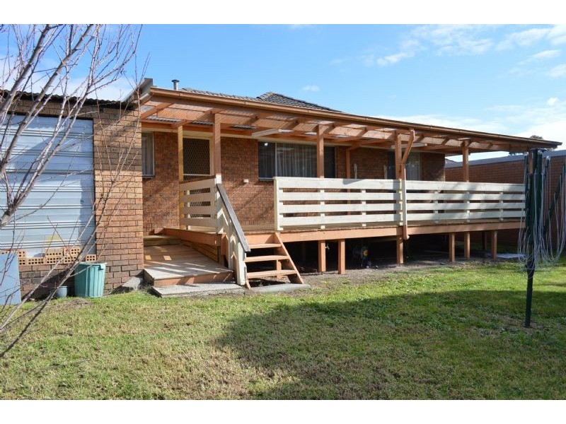 11 Bellbrook Drive, Dandenong North VIC 3175