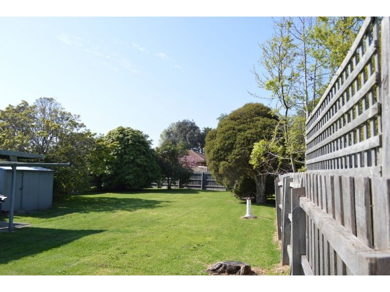 24 Claude Street, Seaford VIC 3198