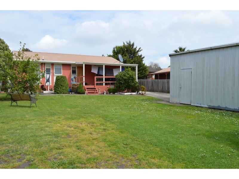 95 Willow Drive, Hampton Park VIC 3976