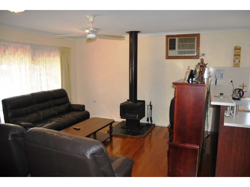 95 Willow Drive, Hampton Park VIC 3976